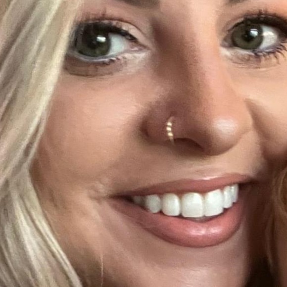 Meet your Posher, Joan - Picture 2 of 14